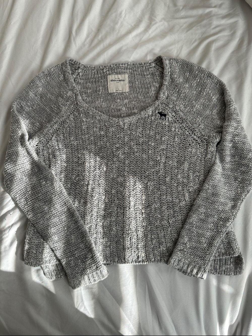 2004 Abercrombie & Fitch Light Gray Scoop Neck Knit Sweater